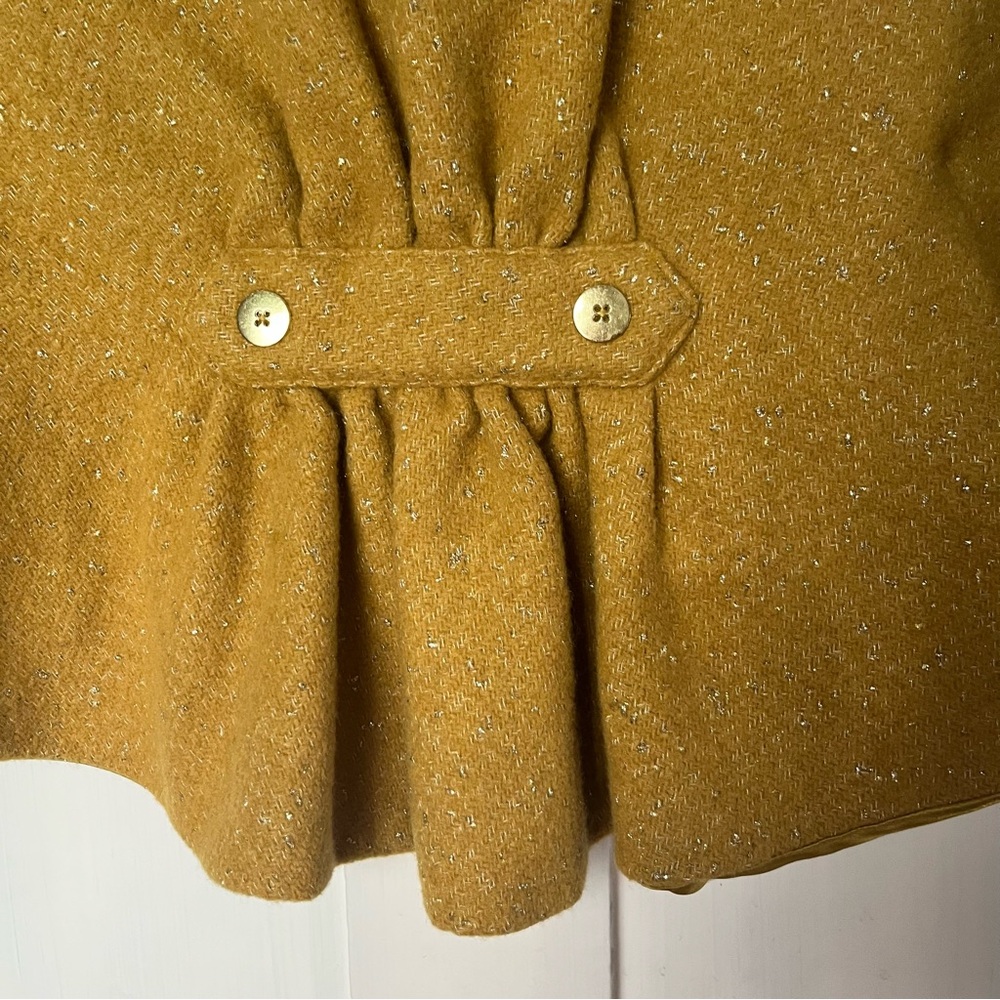 Genuine Kids from Oshkosh Gold Glittery Cape Jacket 5T - Picture 3 of 7